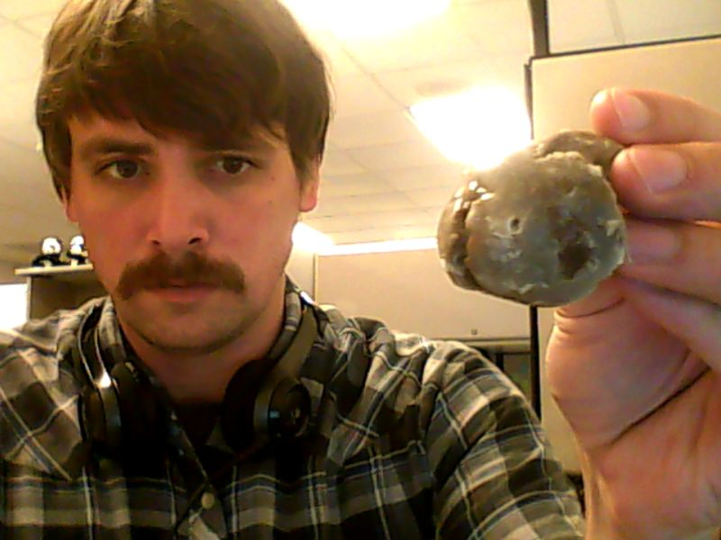 Illustration for article titled LEWD Doughnut at work (NSFW)